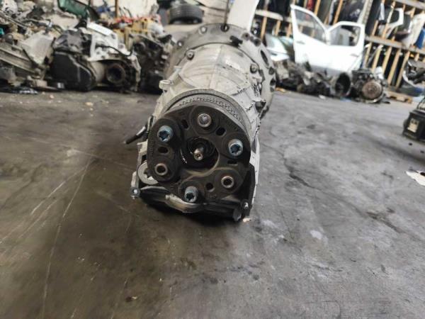 BOITE A VITESSE MERCEDES 2.2CDI AUTOMATIQUE - Vue 4